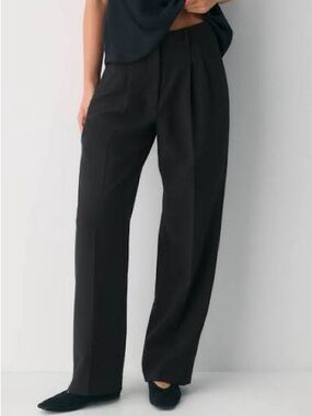 Aritzia Black Effortless Pant